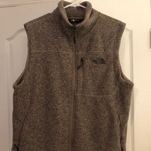 Men’s The North Face vest size Large